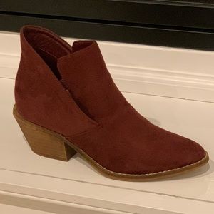 Catherine Malandrino Margaret Burgundy Suede Ankle Bootie Size 6